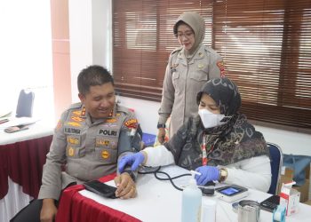 Sambut HUT Bhayangkara ke-80, Polres Cilegon Kumpulkan 112 Kantong Darah dari Aksi Donor Darah