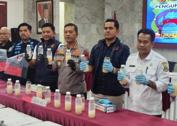 Polres Cilegon Gagalkan Penyelundupan 50 Ribu Benih Lobster, Dua Kurir Diamankan